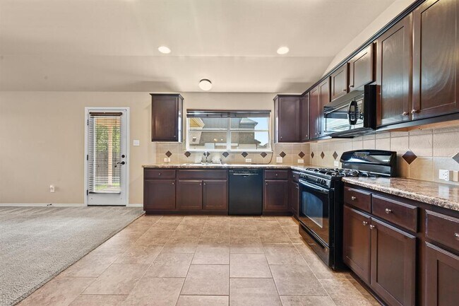 Building Photo - 219 Serene Hollow Ln