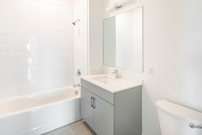 Building Photo - 3531 Washington St