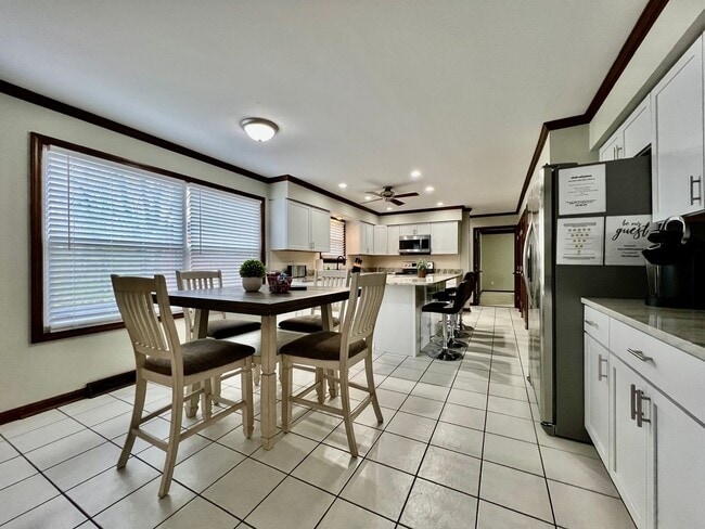 Building Photo - 7033 Willowood Dr