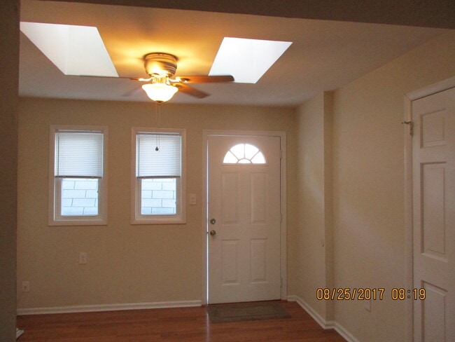 Building Photo - WASHINGTON SQUARE