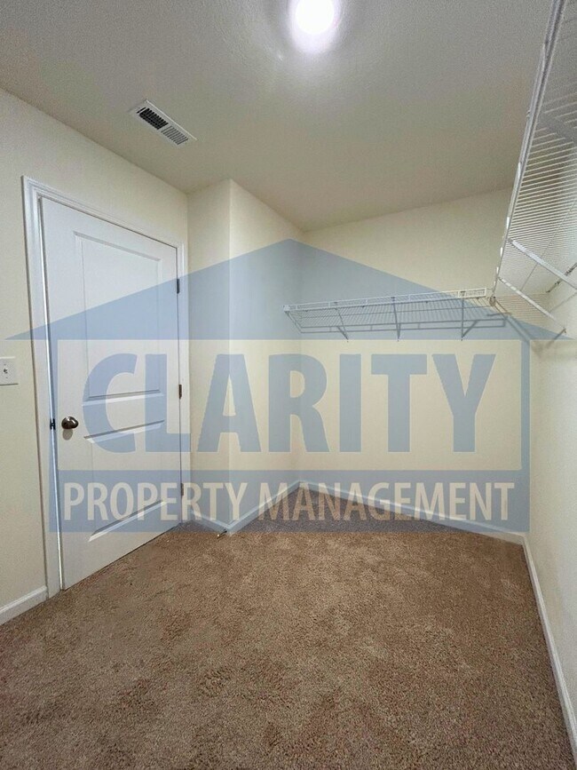 Building Photo - 1471 Housley Dr
