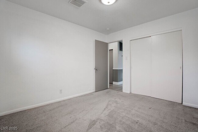 Building Photo - 908 Bonita Ave