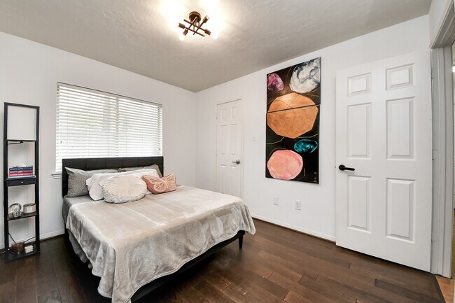 Building Photo - 7719 Malac Rd