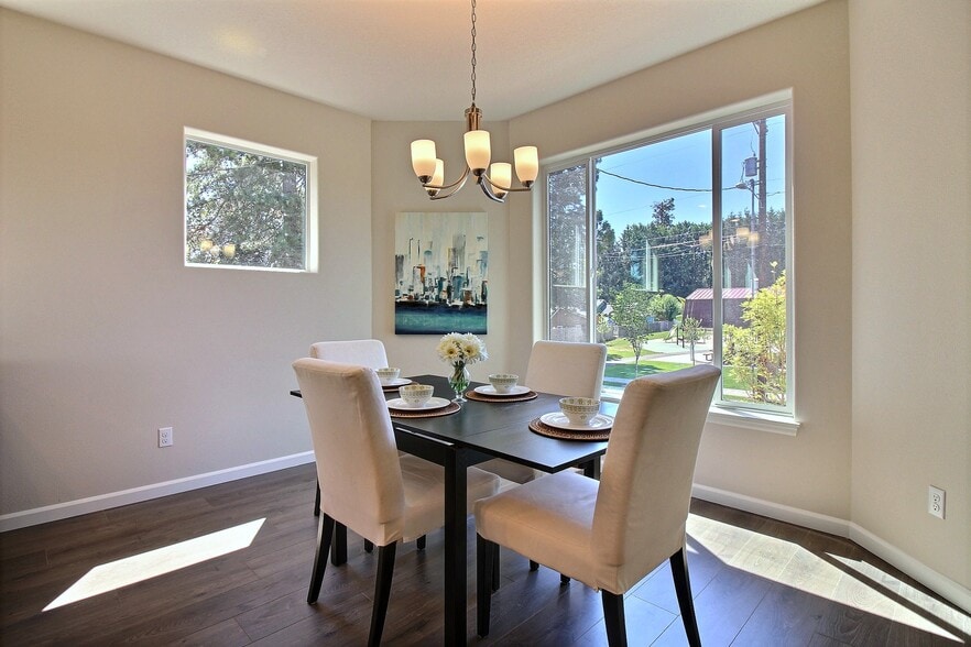 Building Photo - 16606 Southwest Barsotti Street