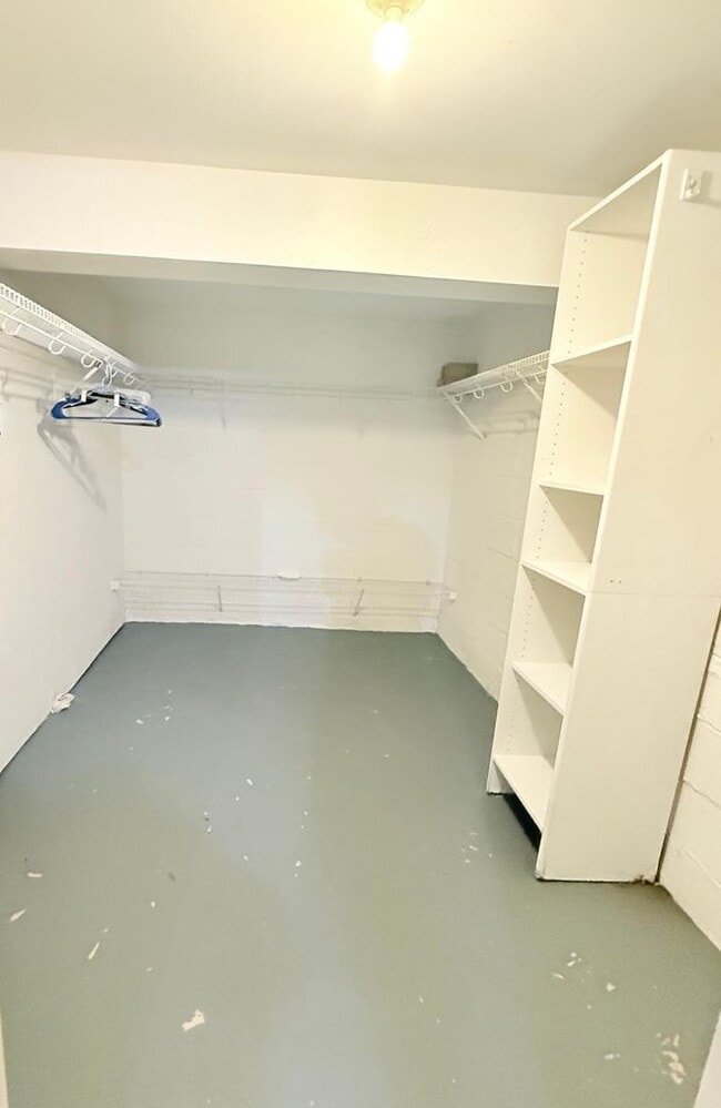 Building Photo - 3 bd 2 bath Ranch in Willoughby