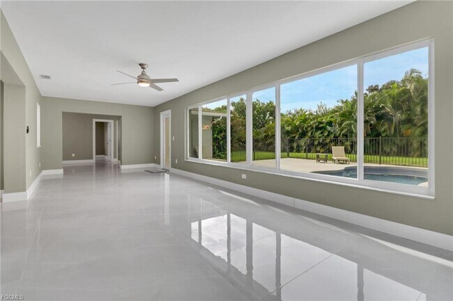 Building Photo - Elegant 3-Bedroom Pool Home in the Prestig...