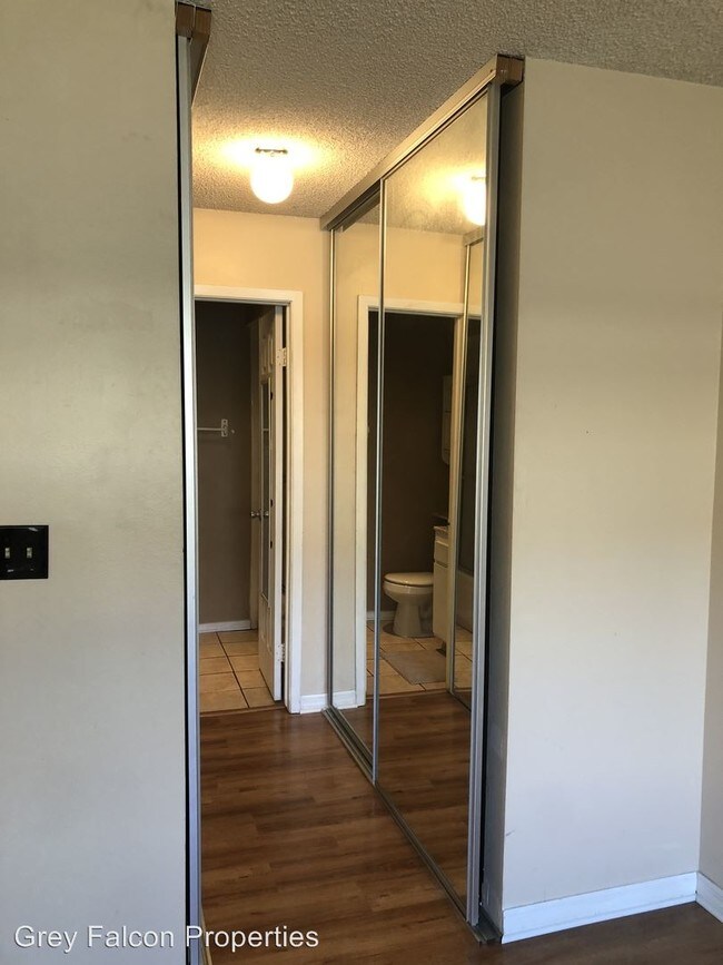 Building Photo - 4855 Cole St