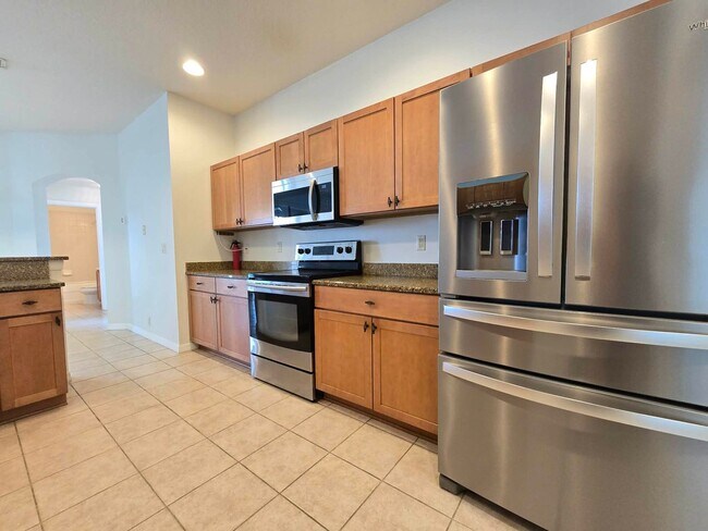 Building Photo - Waterfront home for RENT! 4 bed/2.5 bath