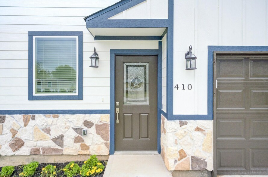 Building Photo - 410 N 4th St