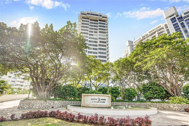 Building Photo - 11 Island Ave