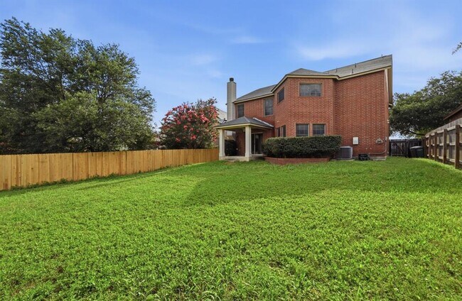 Building Photo - 11140 Currin Ln