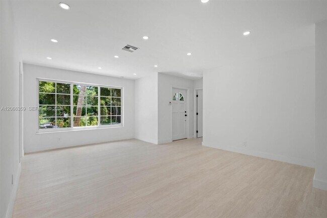 Building Photo - 11770 Griffing Blvd