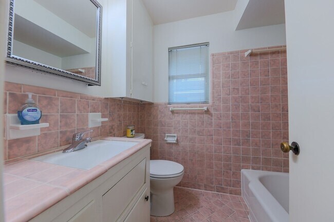 Building Photo - 4745 Warm Springs Rd