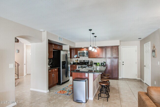 Building Photo - 6832 W Morrow Dr