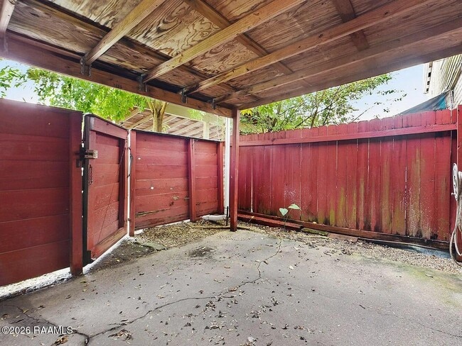 Building Photo - 1312 Dulles Dr