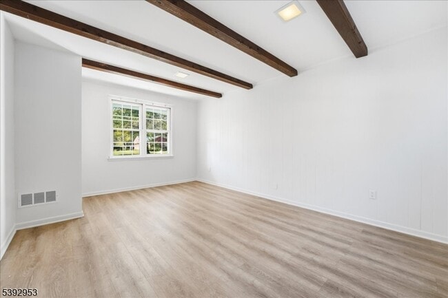 Building Photo - 35 Brooktree Rd