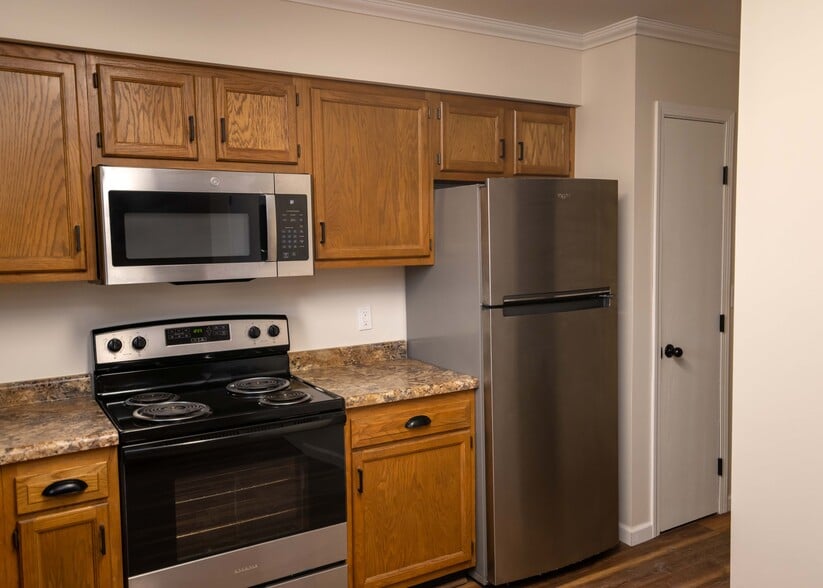 Building Photo - 106 Pierre Pl