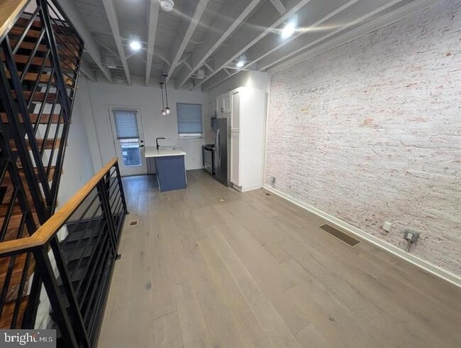 Primary Photo - 1767 Waterloo St