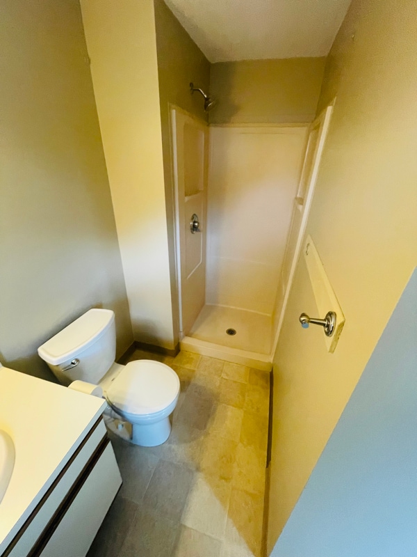 Building Photo - 19 Oak Ridge Dr