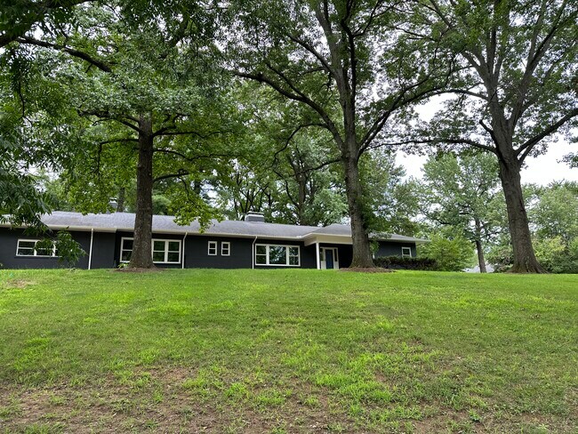 Primary Photo - 20 Lindworth Dr