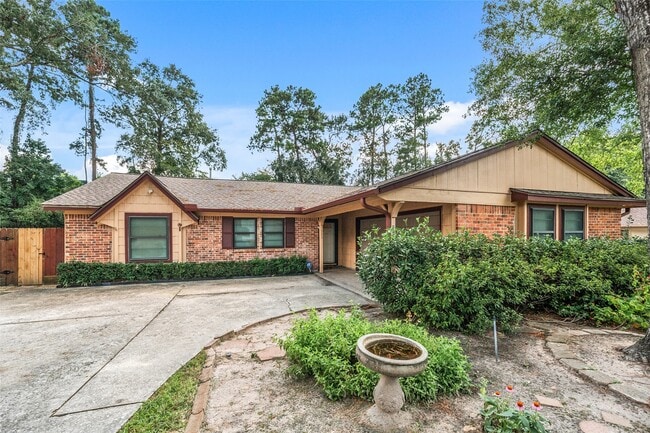 Building Photo - 523 S Rivershire Dr