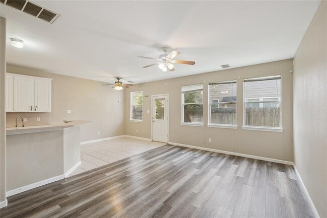 Building Photo - 16635 Newglen Ln