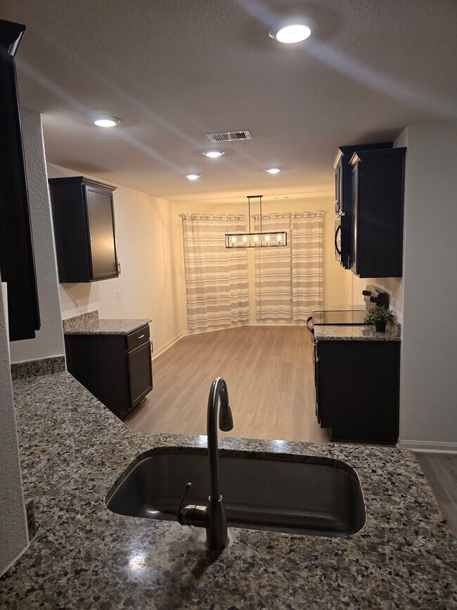 Building Photo - 22610 Steel Blue Jaybird Dr