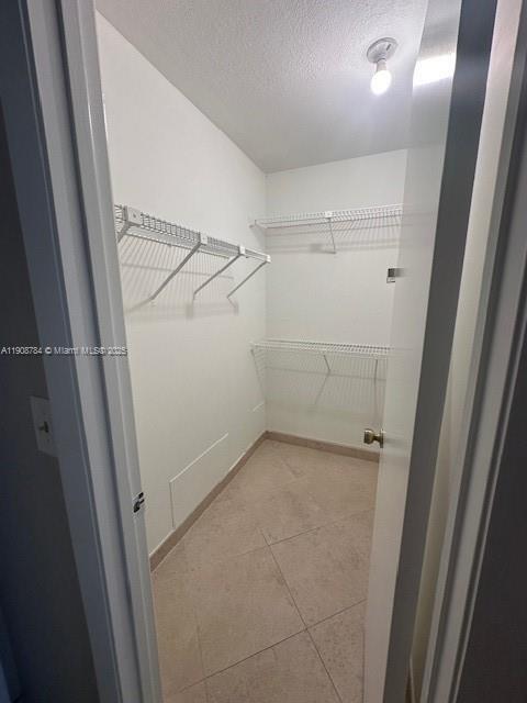 Building Photo - 10065 SW 137th Ct