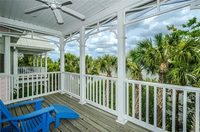 Building Photo - 924 Hemingway Cir