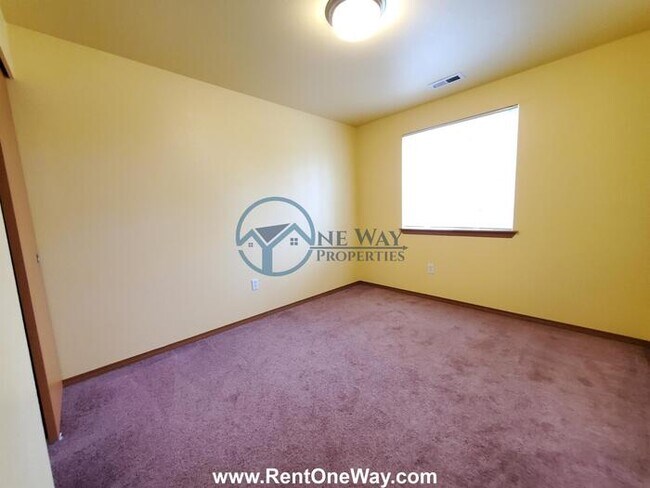 Building Photo - 103 165th St S