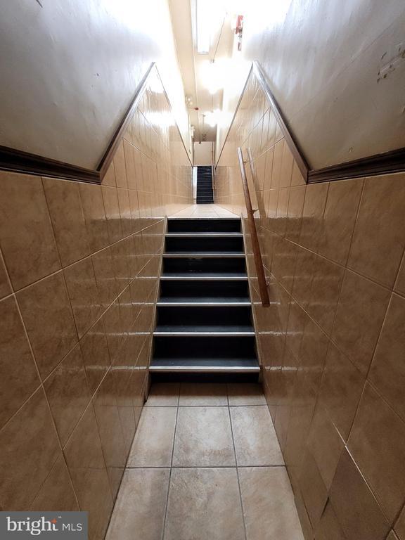 Building Photo - 33 Mill St