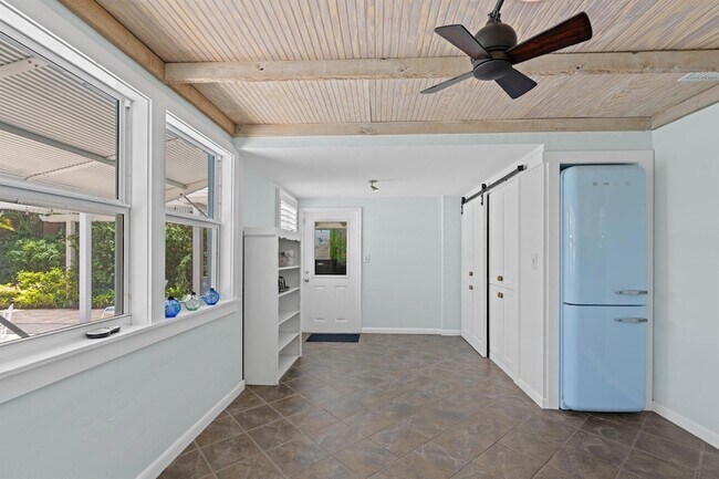 Building Photo - 430 N Ocean Breeze