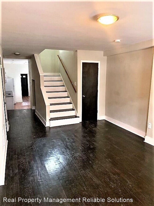 Building Photo - 2 br, 2.5 bath House - 911 W. Lombard Street