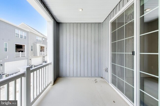 Building Photo - 11330 Meridian Hill Way