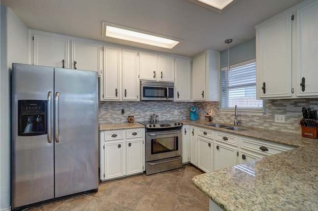 Building Photo - 14905 Dasmarinas Dr