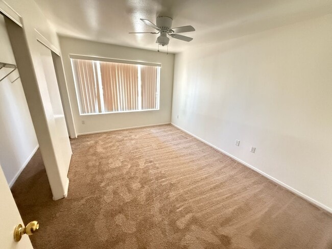 Building Photo - 3141 Key Largo Dr