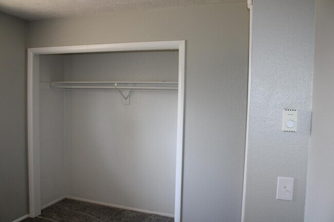 Building Photo - 575 Crimson Dr