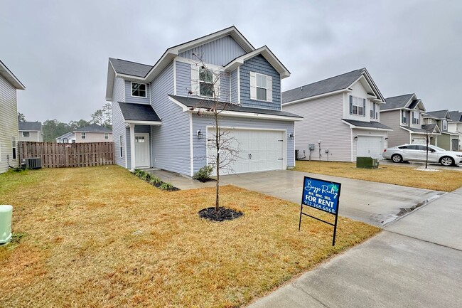 Building Photo - AVAILABLE NOW! (Pet Friendly)