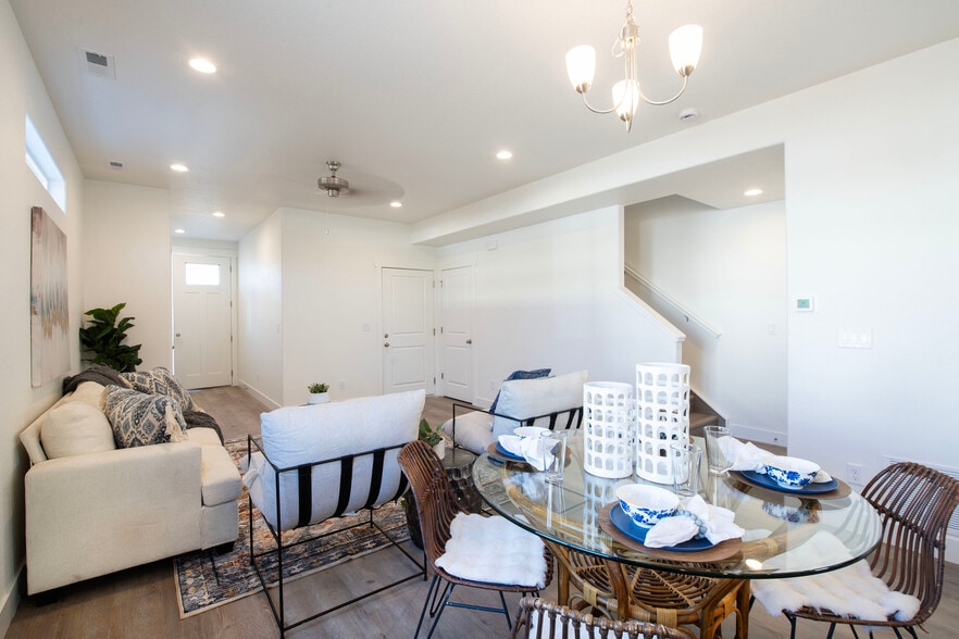 Building Photo - 1506 Tyram Grv