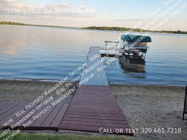 Building Photo - 3766 Little Ida Beach Rd NW