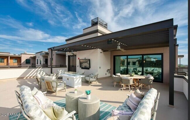 Building Photo - 9449 N 90th St