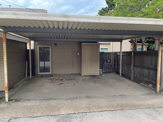 Building Photo - Available Now! Charming 2-Bedroom, 2-bath Landon Branch Townhome with Private Courtyard and Prime...