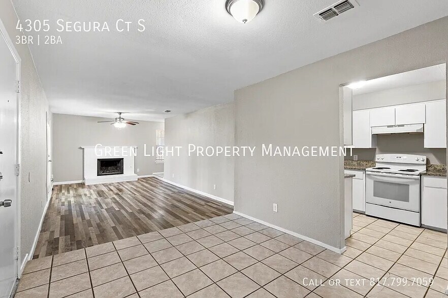 Building Photo - Room in Duplex on Segura Ct S