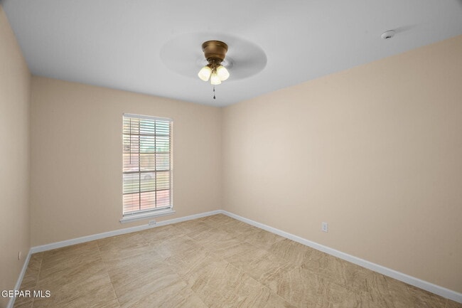 Building Photo - 10337 Galahad Way