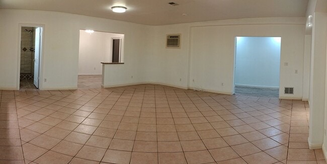 Building Photo - House with Separate studio apartment Included