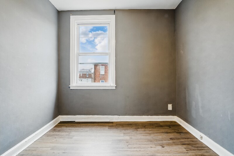 Building Photo - 1452 Hellerman St