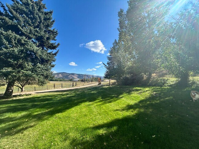 Building Photo - 505 Camas Creek Loop