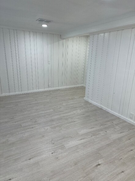 Building Photo - 14552 Southfield Fwy