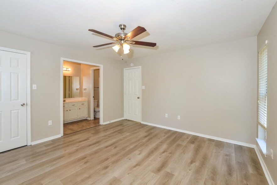 Building Photo - 9176 Preakness Dr