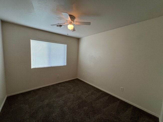 Building Photo - 4 BEDROOM IN BARKLEY RANCH!